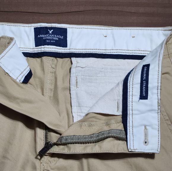 American Eagle Outfitters Khakis 👖 - Picture 5 of 6